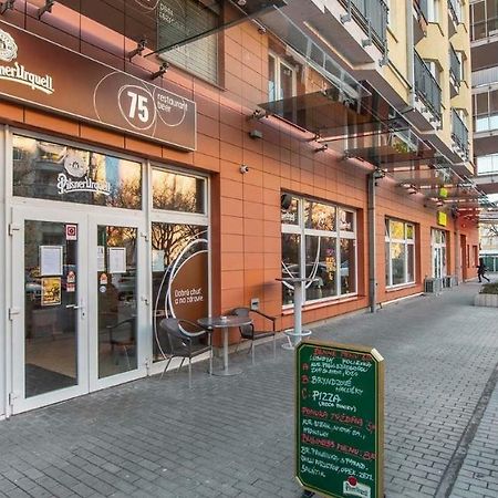 Brand New Apartment. Parking Spot Included! Bratislava Extérieur photo