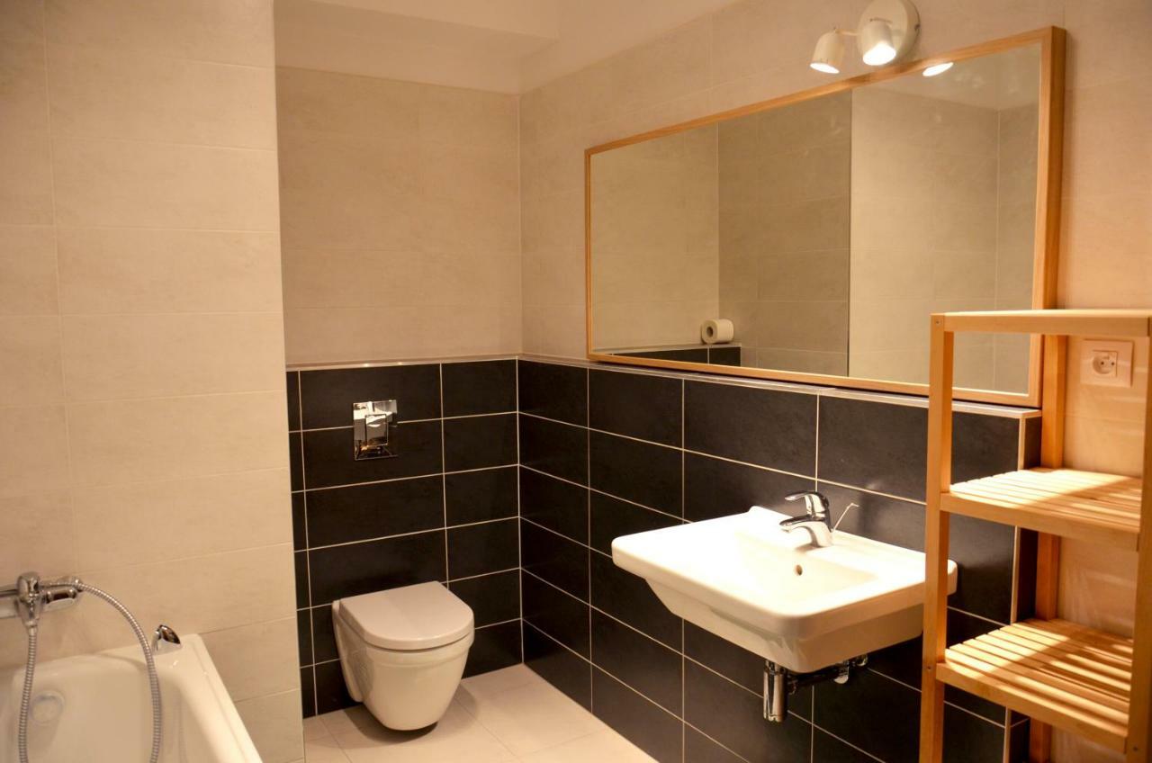 Brand New Apartment. Parking Spot Included! Bratislava Extérieur photo