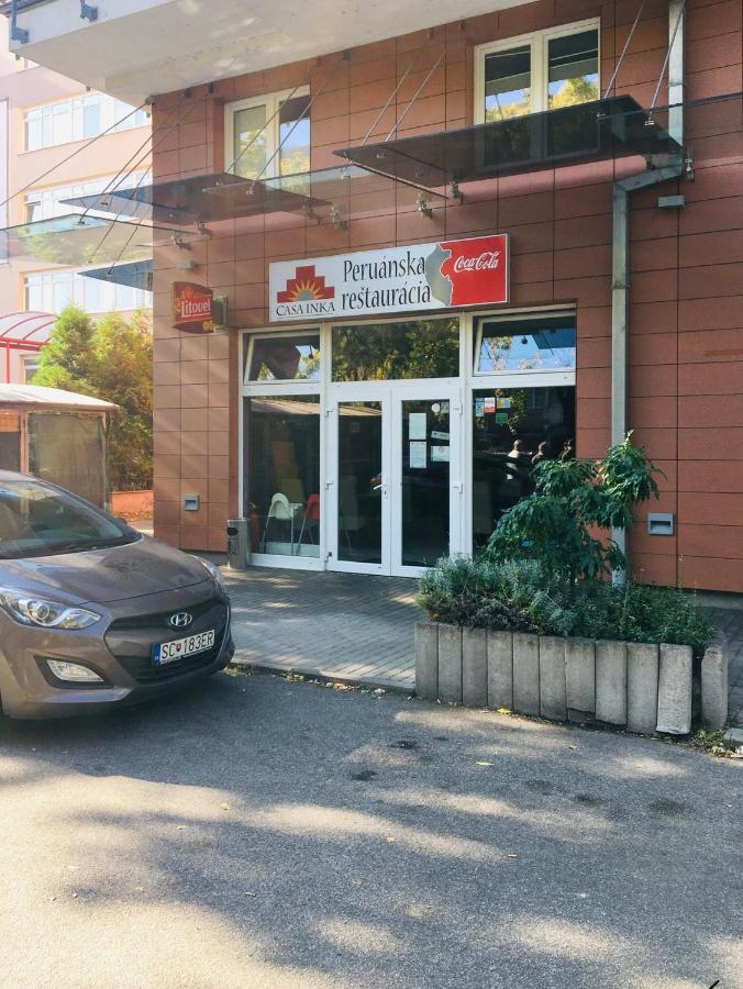 Brand New Apartment. Parking Spot Included! Bratislava Extérieur photo